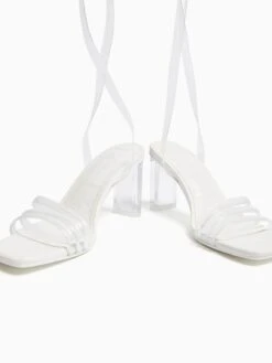 Bershka Stroppesandaler Gjennomsiktig -Birkenstock butikk 5e7be9214c39c3885f217b0151e6ff05