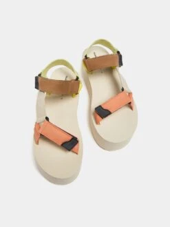 PULL & BEAR Pull&Bear Sandaler Brun -Birkenstock butikk 5e972010df0cc72d5bf8464e4ce26765