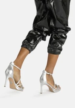 BUFFALO Stroppesandaler 'SERENA BOW' Sølv -Birkenstock butikk 7035ca1ec7918f249db3a2c8c9f92139