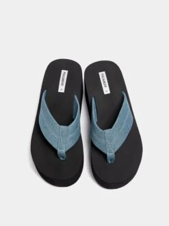 PULL & BEAR Pull&Bear Flip-Flops Blå -Birkenstock butikk 72f6ac90b9d5bdb155962b1e9c5632ab