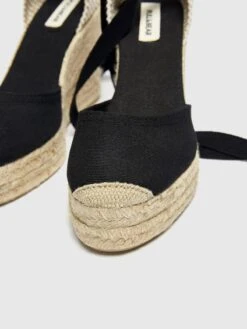 PULL & BEAR Pull&Bear Sandaler Svart -Birkenstock butikk 90396f9845d1517f27191c8cd82cc08e