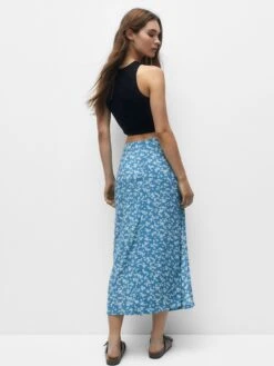 PULL & BEAR Pull&Bear Skjørt Himmelblå -Birkenstock butikk b8f475e7f23781b51abcf3f60512c0a3