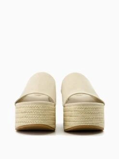 Bershka Pantoletter Beige -Birkenstock butikk c120465b3395a0a055a98a40bf82f836