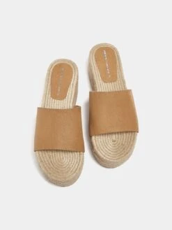 PULL & BEAR Pull&Bear Pantoletter Lysebrun 8 PULL & BEAR Pull&Bear Pantoletter Lysebrun -Birkenstock butikk e83963087233557ae6b5163e3713ce13