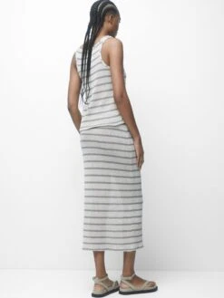 PULL & BEAR Pull&Bear Skjørt Gjørmefarge / Gråmelert -Birkenstock butikk ef8f3100ee5fb73aad575a0936ca73e6