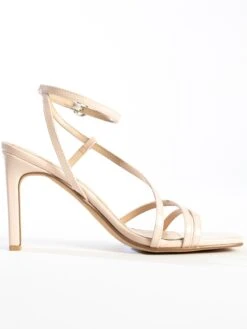 Celena Stroppesandaler 'Cai' Nude -Birkenstock butikk f44063fe353d28e8111601458aa7bae4